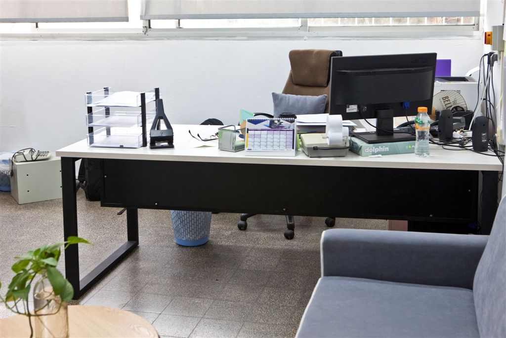 שולחנות משרד ומנהלים – תמונה 2