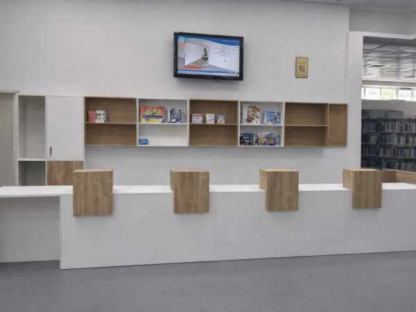 דלפק קבלה דגם "אגם"