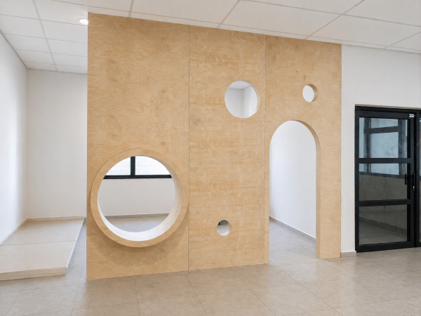 קיר פעילות אדריכלי